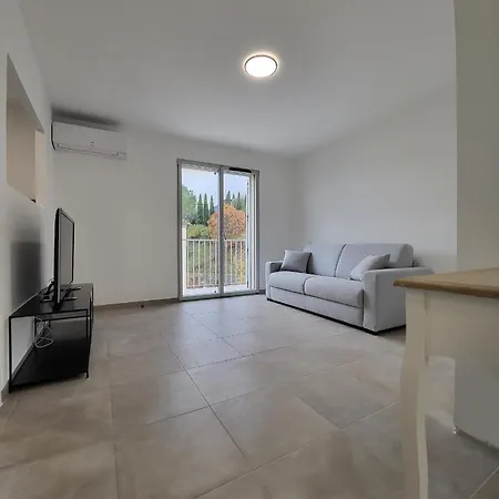 Apartment Type 1 Neuf En Hyper Centre Avec Parking Corte (Corsica)