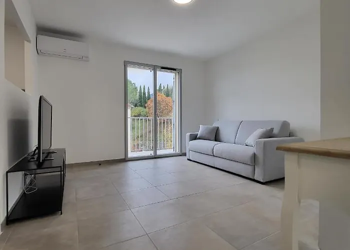 Apartment Type 1 Neuf En Hyper Centre Avec Parking Corte (Corsica)